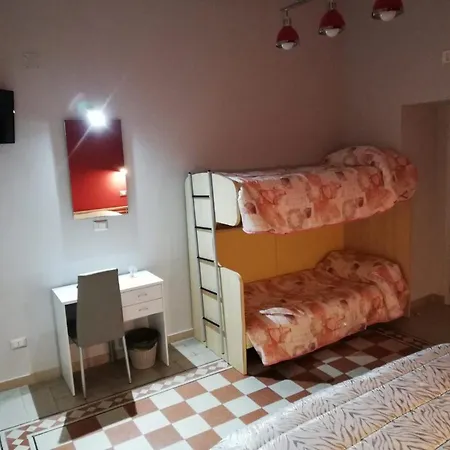 Alojamento de Acomodação e Pequeno-almoço Enjoy Ercolano